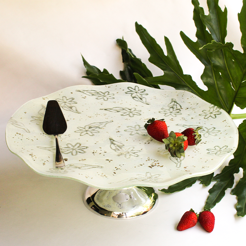 Cake plates